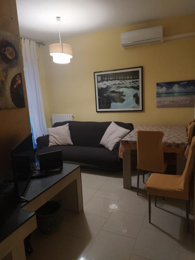 "La Casa Di Mariagrazia" Rooms Con Cucina Condivisa E Terrazza Саммикеле-ди-Бари Экстерьер фото
